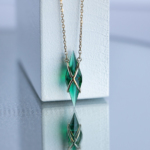 Golden necklace with lab grown emerald crystal - Image 2