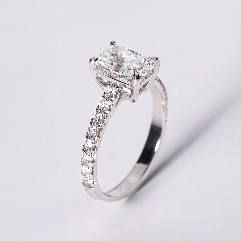 Кольцо с лабораторным бриллиантом огранки радиант "Tiana" — изображение 2