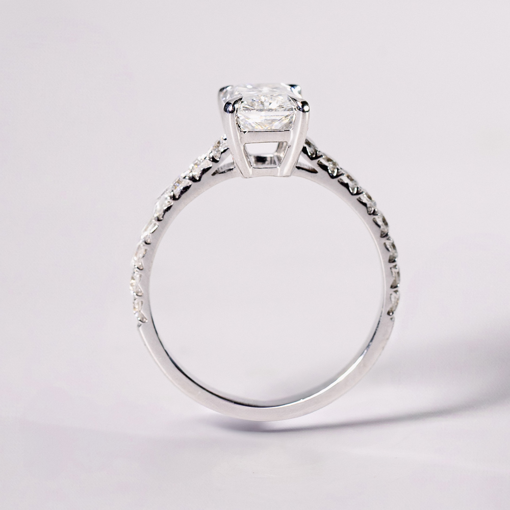 Кольцо с лабораторным бриллиантом огранки радиант "Tiana" — изображение 3