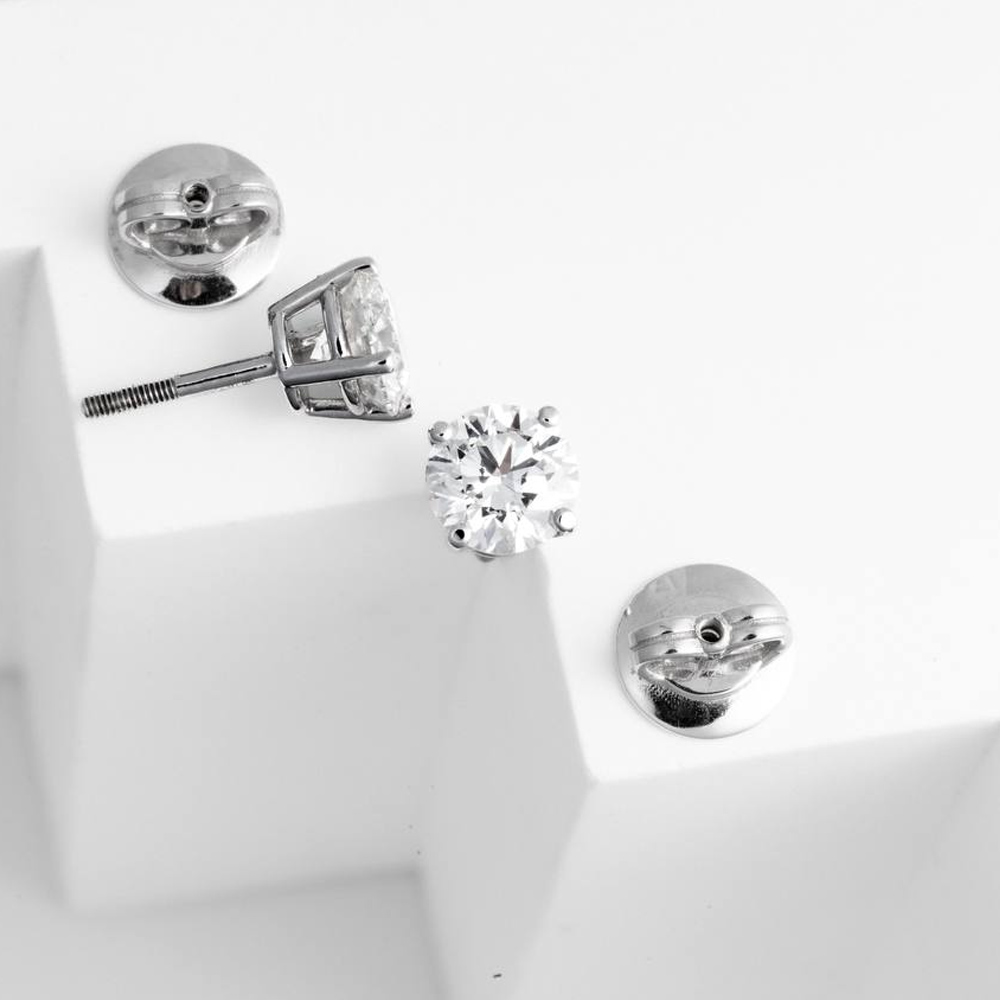 Серьги-пусеты из белого золота 585 пробы с лабораторными бриллиантами по 1,06 карата "Celeste" — изображение 4